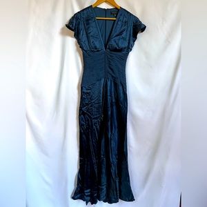 Navy gown fitted on the waist